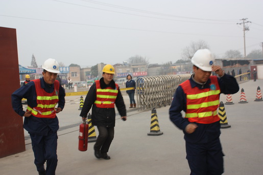 安慶港華燃氣模擬CNG加氣站燃氣泄漏，開展應急演練